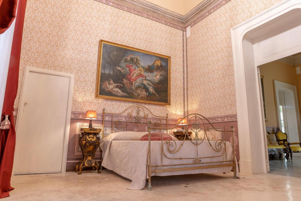 Il Cavaliere Al Borgo Antico Hotel Copertino Exterior photo