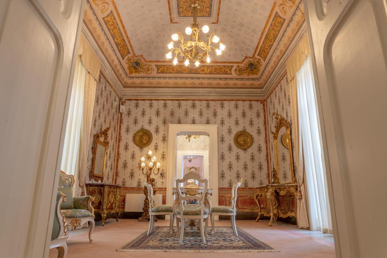 Il Cavaliere Al Borgo Antico Hotel Copertino Exterior photo