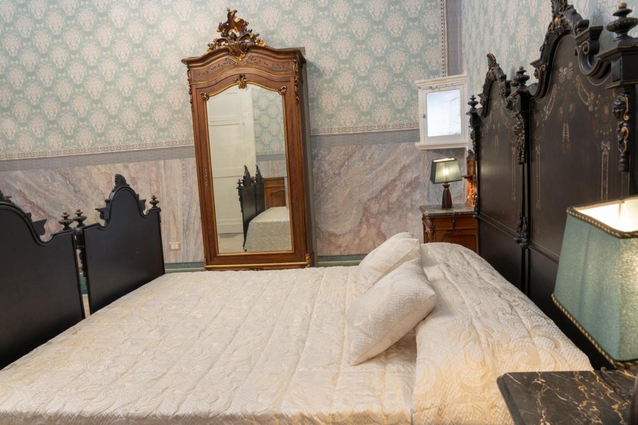 Il Cavaliere Al Borgo Antico Hotel Copertino Exterior photo