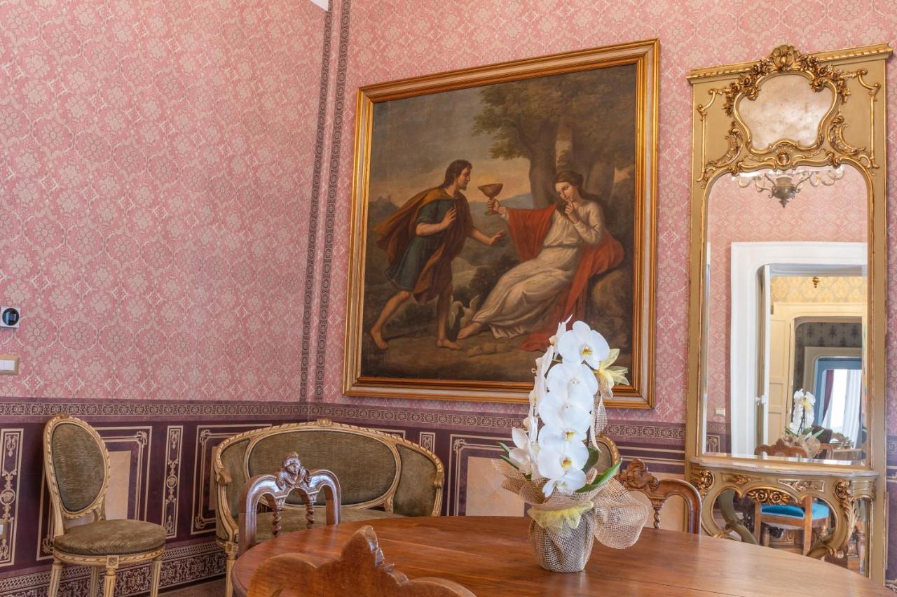 Il Cavaliere Al Borgo Antico Hotel Copertino Exterior photo