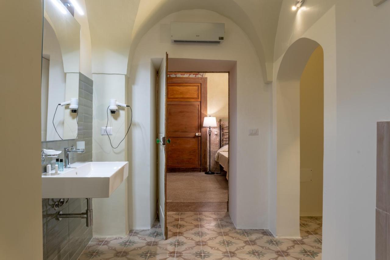 Il Cavaliere Al Borgo Antico Hotel Copertino Exterior photo
