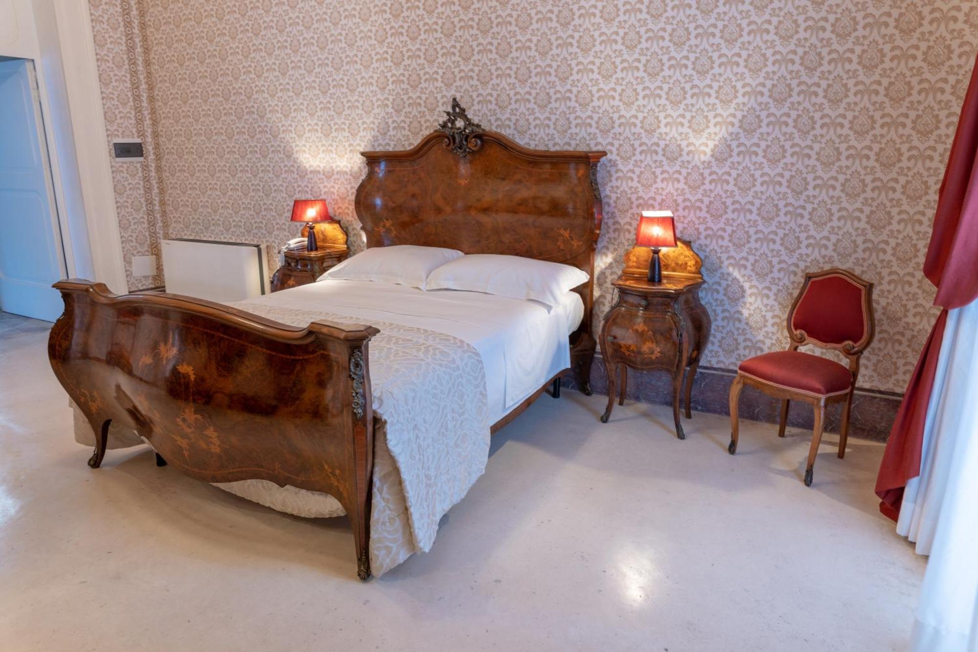 Il Cavaliere Al Borgo Antico Hotel Copertino Exterior photo